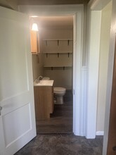 9050 S 5th Ave, Unit #4 in Oak Creek, WI - Building Photo - Building Photo