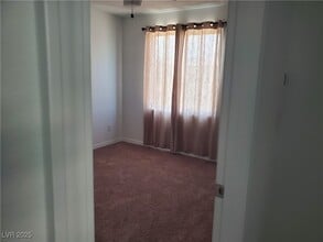 8050 Texas Hls St in Las Vegas, NV - Building Photo - Building Photo