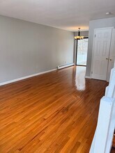 11 Wopowog Trl in Shelton, CT - Foto de edificio - Building Photo