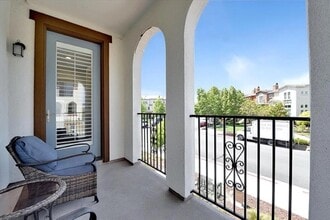 2726 Montecito Vista Way, Unit 2 in San Jose, CA - Foto de edificio - Building Photo