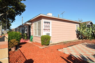 5418 Gifford Ave in Maywood, CA - Building Photo - Building Photo