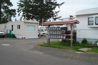 1032 24th Ave in Seaside, OR - Foto de edificio - Other