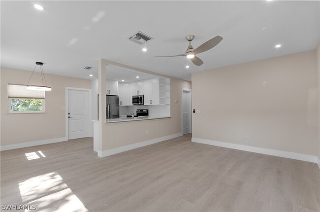 2685 Van Buren Ave