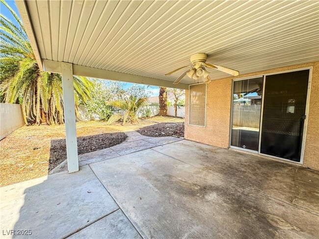 9436 Lake Creek St in Las Vegas, NV - Foto de edificio - Building Photo