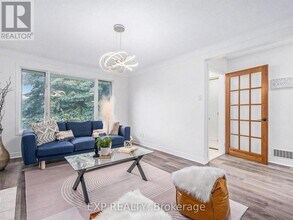 20 Newhaven St in Ottawa, ON - Building Photo - Building Photo