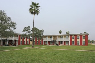 Sunshine Village in Harlingen, TX - Building Photo - Building Photo