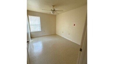 400 Austin Rd in Eagle Lake, TX - Building Photo - Building Photo