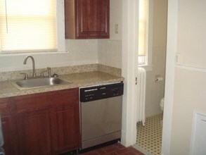 469 Delaware Ave-Unit -B in Albany, NY - Foto de edificio - Building Photo