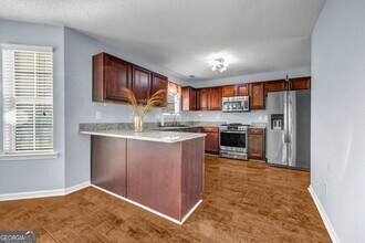 1903 Cobblestone Ct in Conyers, GA - Foto de edificio - Building Photo