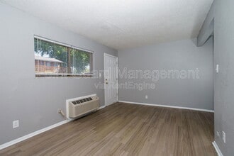 808 N West St in Wichita, KS - Building Photo - Building Photo