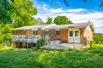 12 Sandra Dr in Rossville, GA - Building Photo - Building Photo