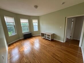 154 Stanwood St, Unit #3 in Boston, MA - Foto de edificio - Building Photo