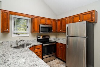 10710 Hickory Cove Ct in Louisville, KY - Building Photo - Building Photo