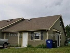 2517 Morningside Dr in Lawrence, KS - Building Photo