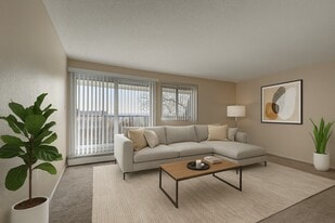 Cedar Gardens in Edmonton, AB - Building Photo