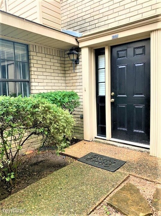 8400 Jamestown Dr-Unit -Apt 218 in Austin, TX - Building Photo
