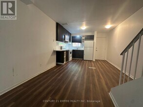 66-66 Boultbee Ave in Toronto, ON - Building Photo - Building Photo