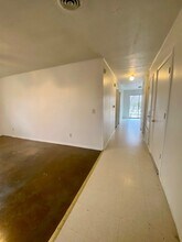 2013 W Emma Ave in Springdale, AR - Building Photo - Building Photo