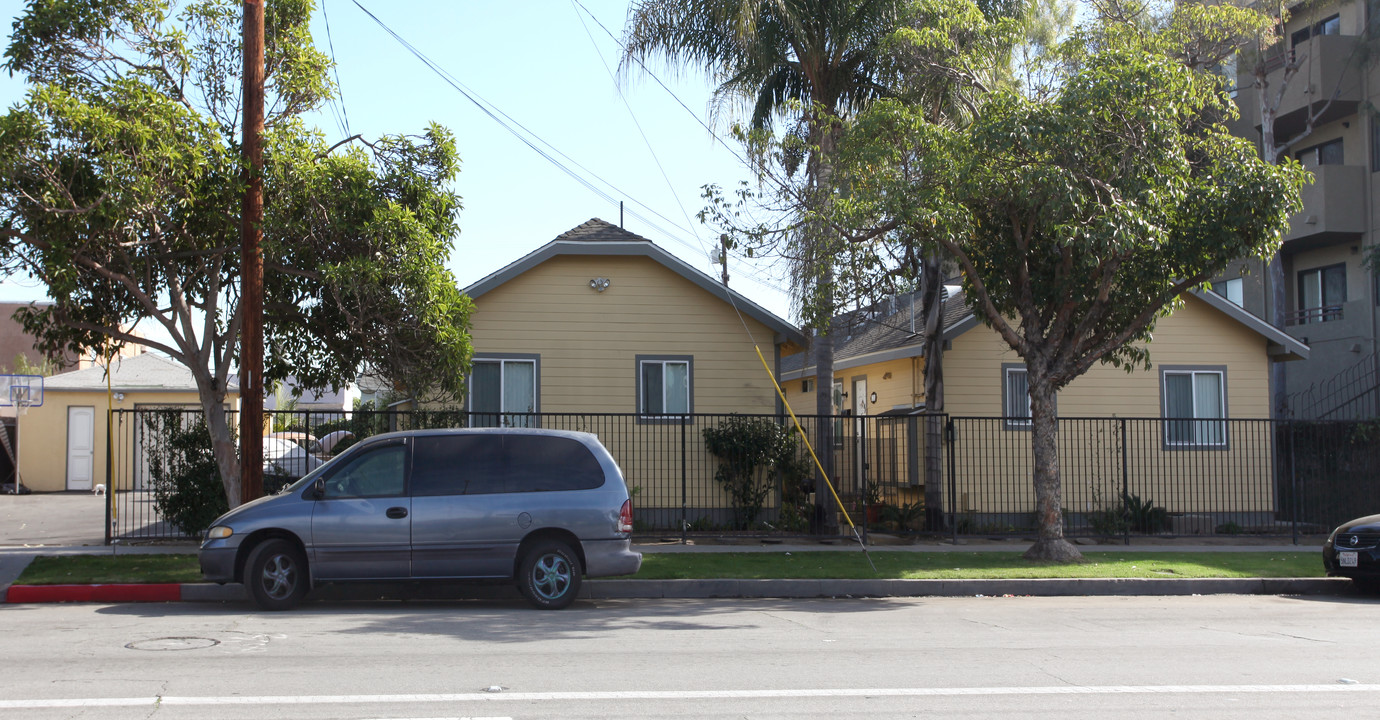 752-754 Martin Luther King Jr Ave in Long Beach, CA - Building Photo