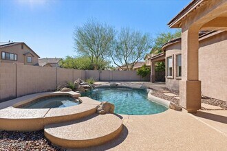 2413 W Sienna Bouquet Pl in Phoenix, AZ - Building Photo - Building Photo