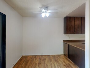 639 Woodside Sierra in Sacramento, CA - Building Photo - Building Photo