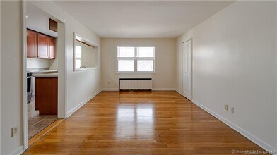 198 Seaton Rd in Stamford, CT - Building Photo - Building Photo