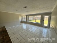 4523 Fitzwater Dr in Spring, TX - Foto de edificio - Building Photo