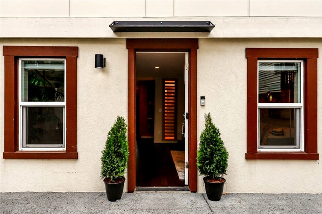 8851 Stone Ave N in Seattle, WA - Building Photo - Building Photo