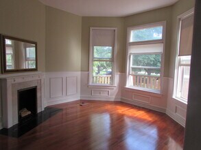 2650 W Logan Blvd in Chicago, IL - Building Photo - Building Photo