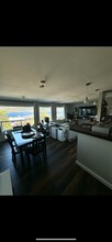 2001 Westlake Ave N, Unit Westlake Ave N #26 in Seattle, WA - Building Photo - Building Photo