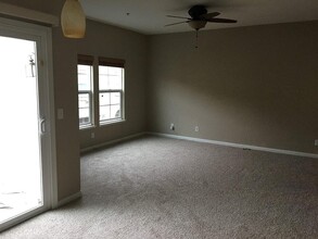 3301 N Park Dr, Unit Main Unit in Sacramento, CA - Building Photo - Building Photo