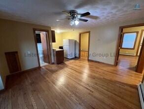 106 Tuttle St in Fall River, MA - Building Photo - Building Photo