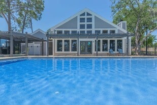 Verandahs at Hunt Club in Apopka, FL - Building Photo