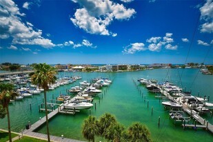 9525 Blind Pass Rd in St Pete Beach, FL - Building Photo