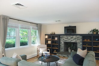 10 Clement St in Sandwich, MA - Building Photo - Building Photo