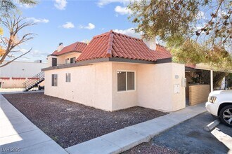 2732 Eldora Cir in Las Vegas, NV - Building Photo - Building Photo