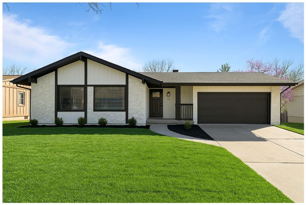13 Glenview Dr in St. Charles, MO - Foto de edificio
