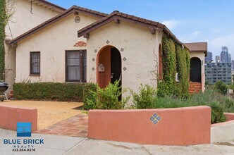 1114 Figueroa Terrace in Los Angeles, CA - Building Photo - Building Photo