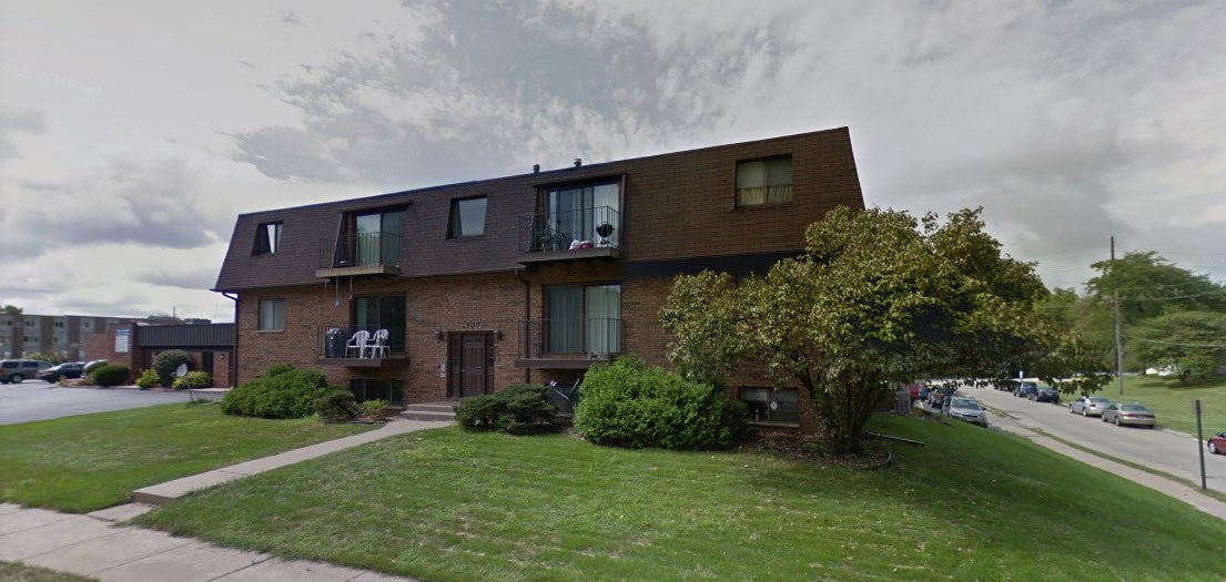 2500 25th St, Unit Apartment #12 in Rock Island, IL - Building Photo