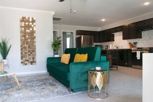 16618 E Hammon in Montgomery, TX - Building Photo