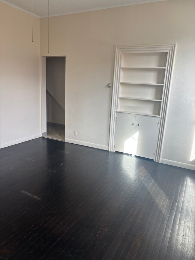 1509 6th Ave, Unit 1 in Beaver Falls, PA - Building Photo - Building Photo