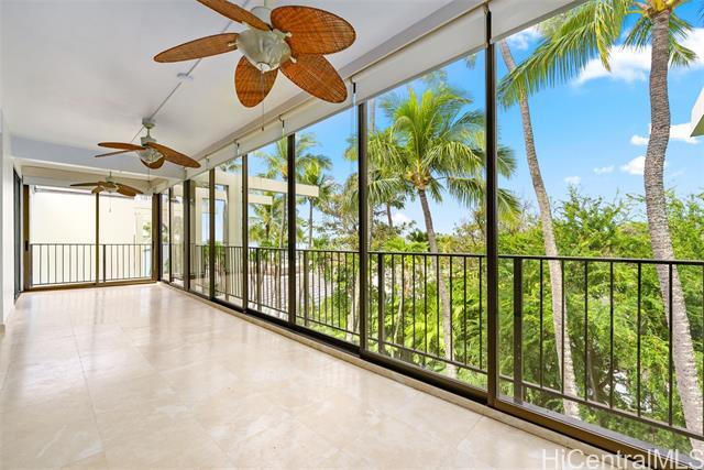 property at 4999 Kahala Ave