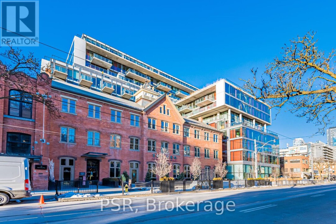 560-560 King St W in Toronto, ON - Building Photo