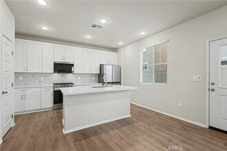 28506 Via Priorat in Temecula, CA - Building Photo - Building Photo