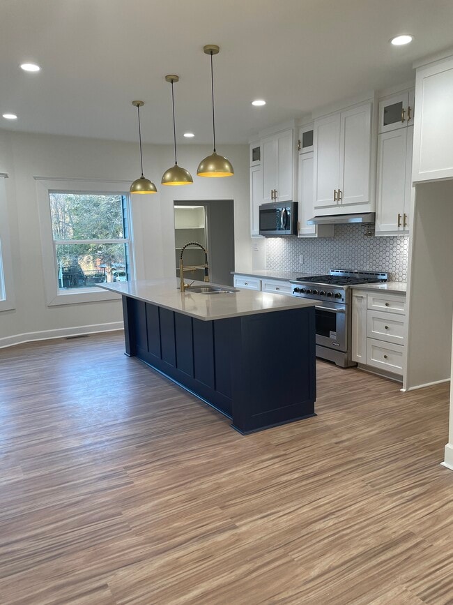property at 2103 Wolfe St
