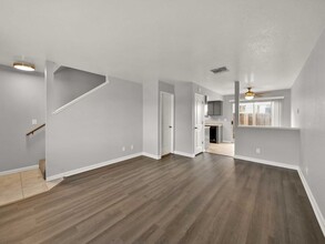 Heather Ridge Apartments in Redding, CA - Foto de edificio - Building Photo