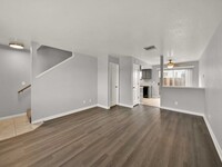 Heather Ridge Apartments in Redding, CA - Building Photo - Building Photo