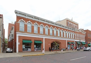 Phoenix on Court in Athens, OH - Building Photo