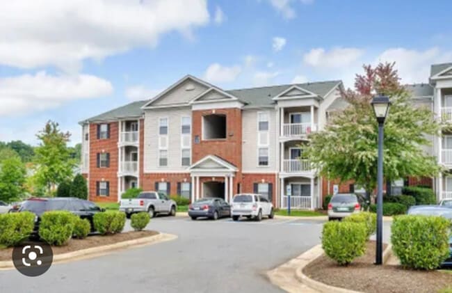 140 Yellowstone Dr, Unit 303 in Charlottesville, VA - Building Photo - Building Photo