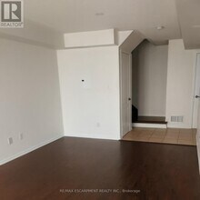 2579 Sixth Line in Oakville, ON - Building Photo - Building Photo